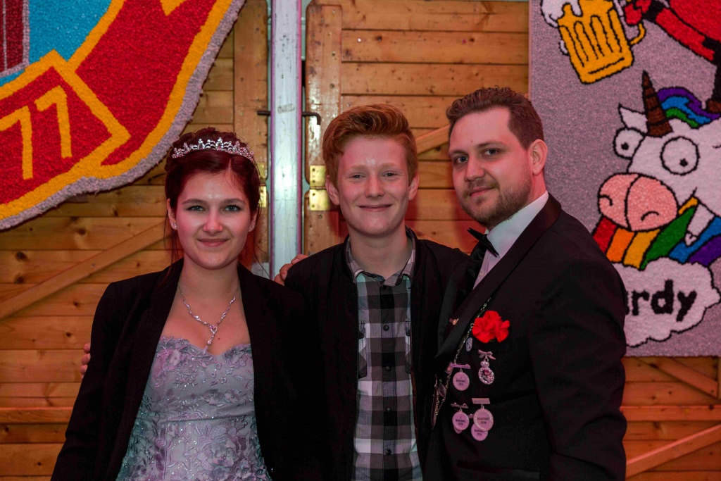 maifest600.jpg