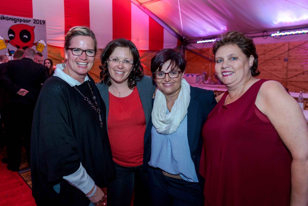 maifest720.jpg