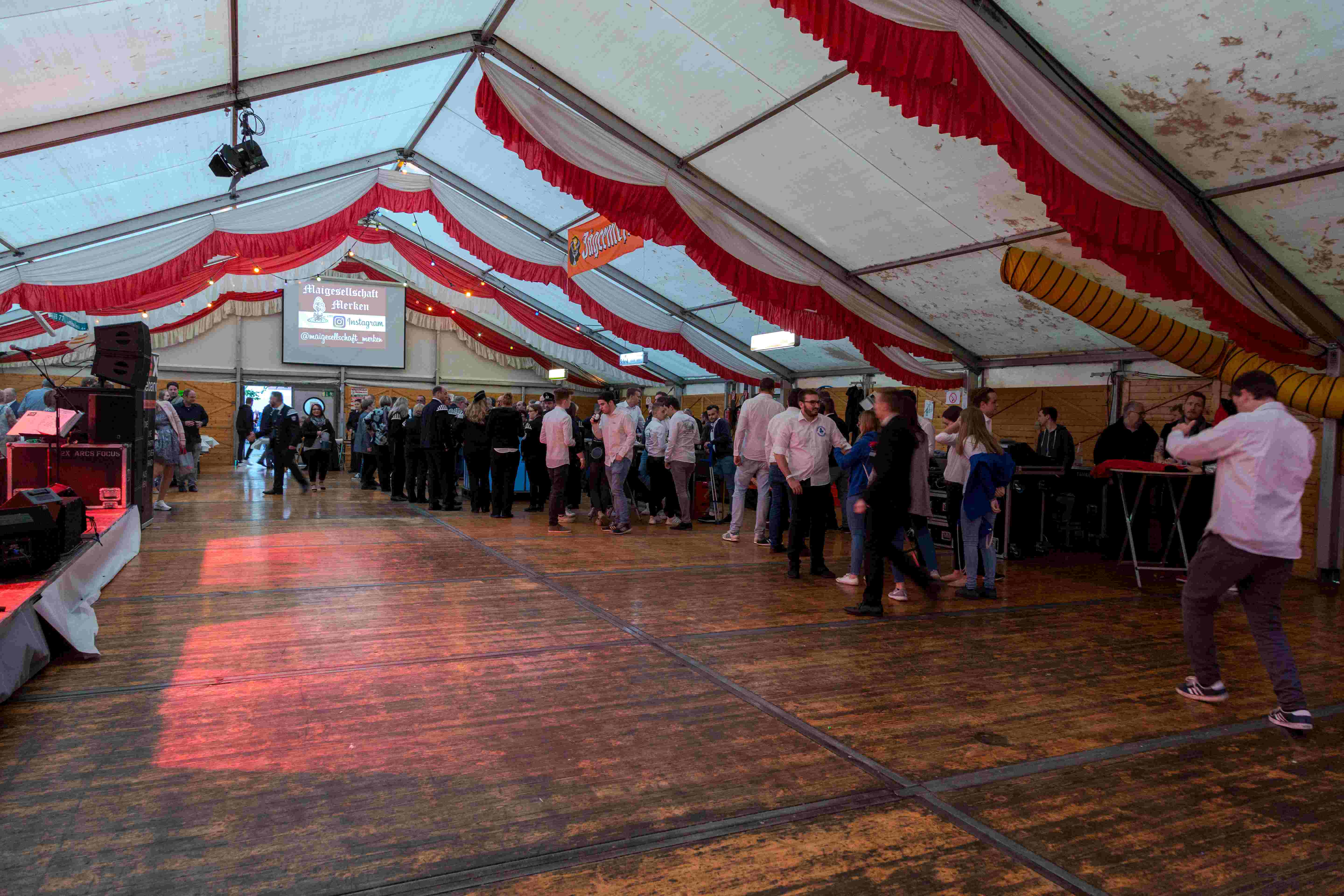 maifest468.jpg