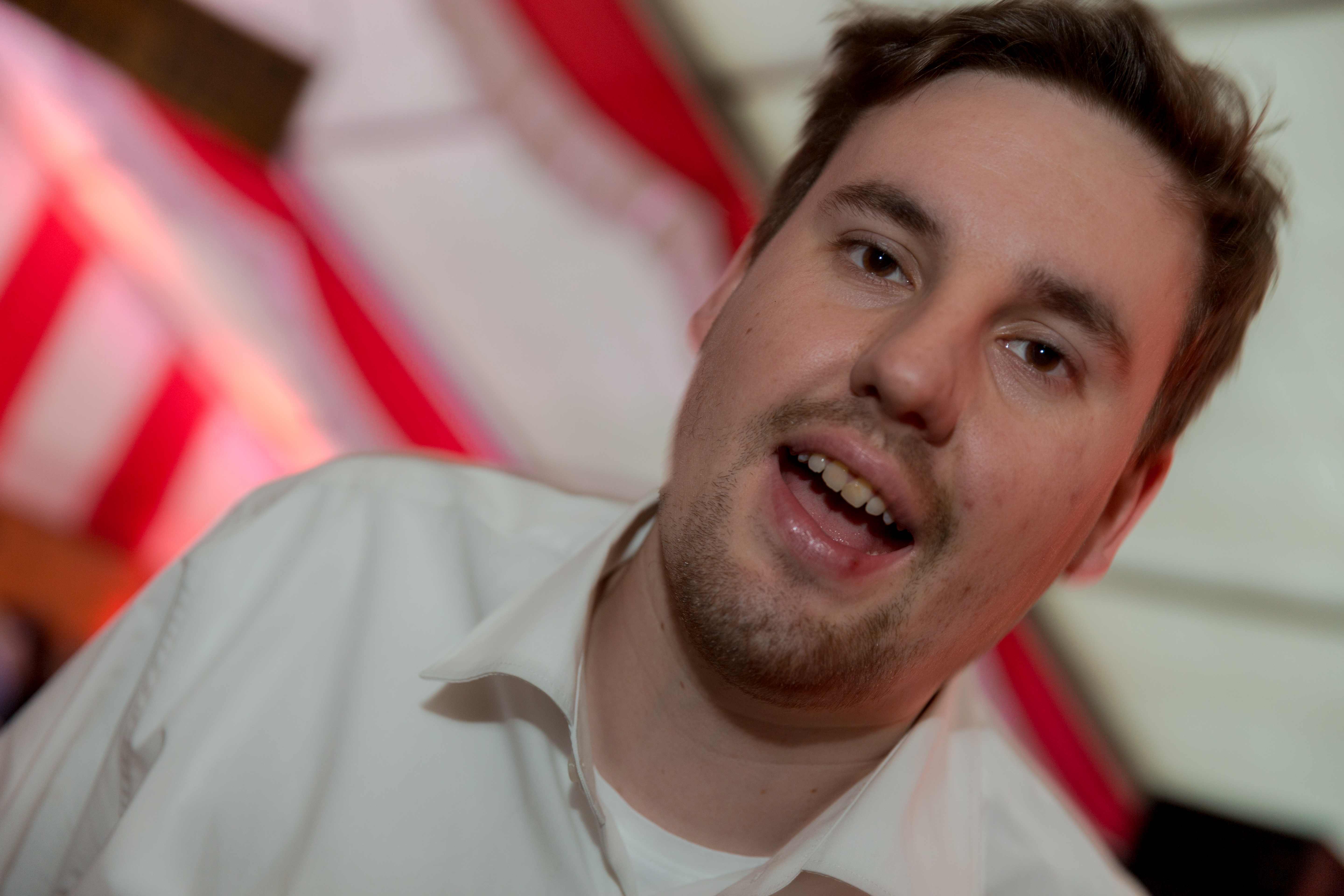 maifest571.jpg